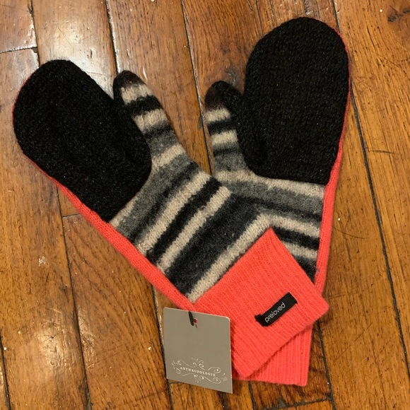 Anthropologie Accessories - NWT Anthro Reclaimed Wool Mittens!